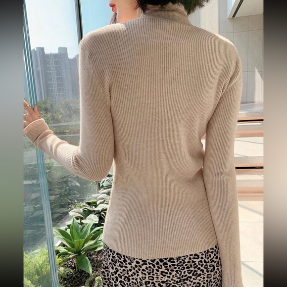 Rib knit nude & white Contrast Trim ruffle Sleeve 2 in 1 style Sweater blouse - Picture 2 of 7